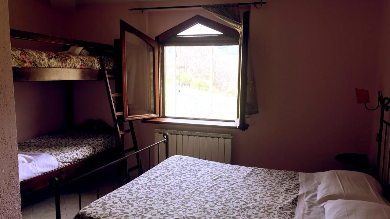 Bed and Breakfast Pian D'Isola Costacciaro Екстер'єр фото