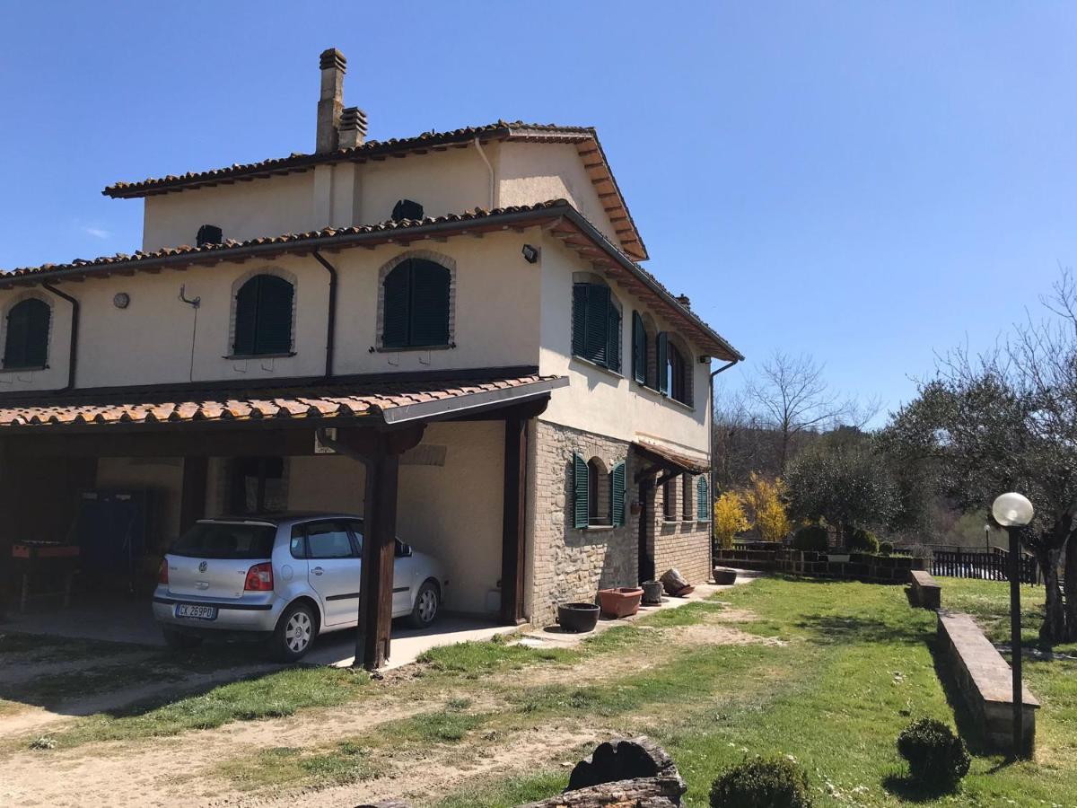 Bed and Breakfast Pian D'Isola Costacciaro Екстер'єр фото