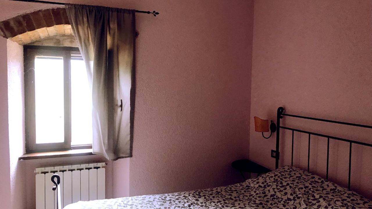 Bed and Breakfast Pian D'Isola Costacciaro Екстер'єр фото
